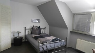 Schlafzimmer2 Monteurwohnung Messewohnung Monteurunterkunft Monteurzimmer Dormagen